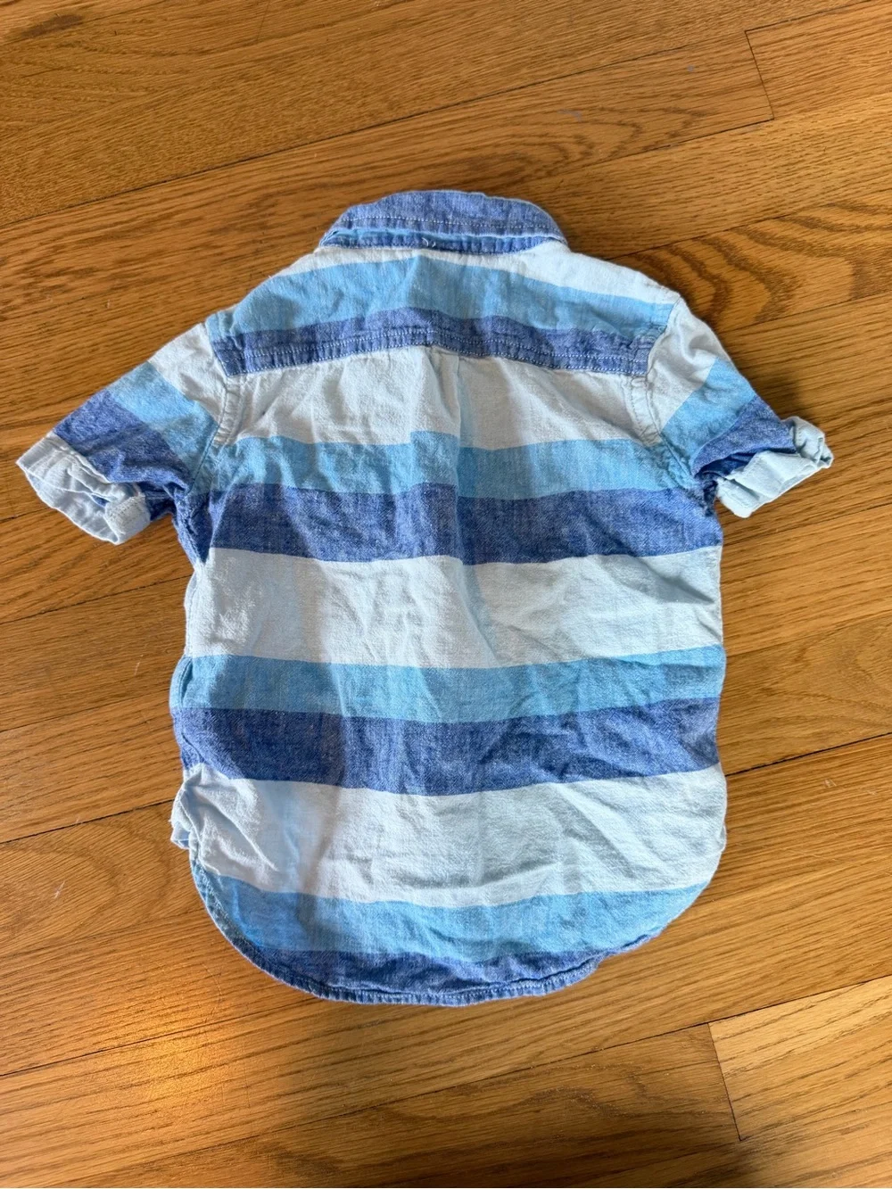GAP short sleeve